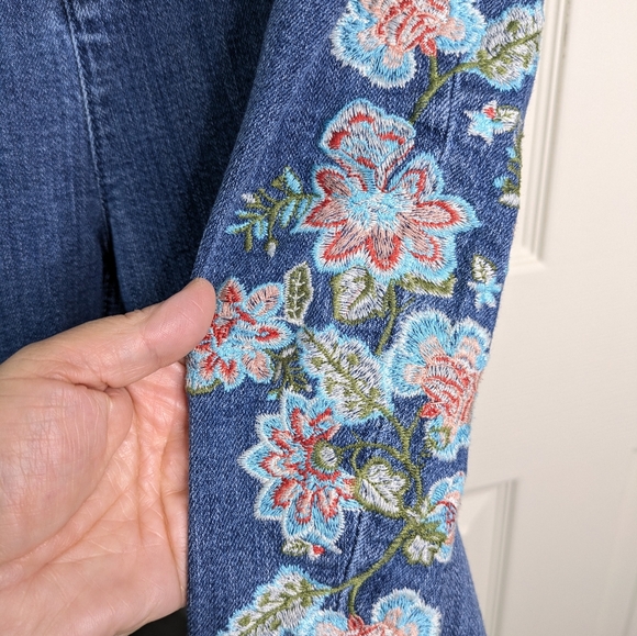J. Jill Cropped Jeans 18 Embroidered Floral Boho Cottagecore Casual Denim - Picture 6 of 11
